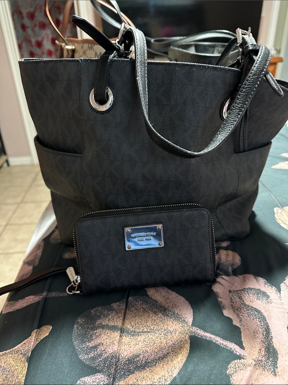 Vintage Michael Kors Black Tote and Zip Wrislet Wallet Set with Logo Plaque